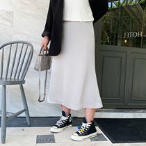 ALIN customizes the gloss of fat mm half body skirt in the spring 2020 satin