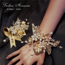 Luxury luxury bride and groom wrist flower corsage wedding suit European gold bracelet photoshoot wedding