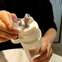 Students with high capacity anti-fall high-value high-value middle school with a fresh cover classroom with small fairies cute in