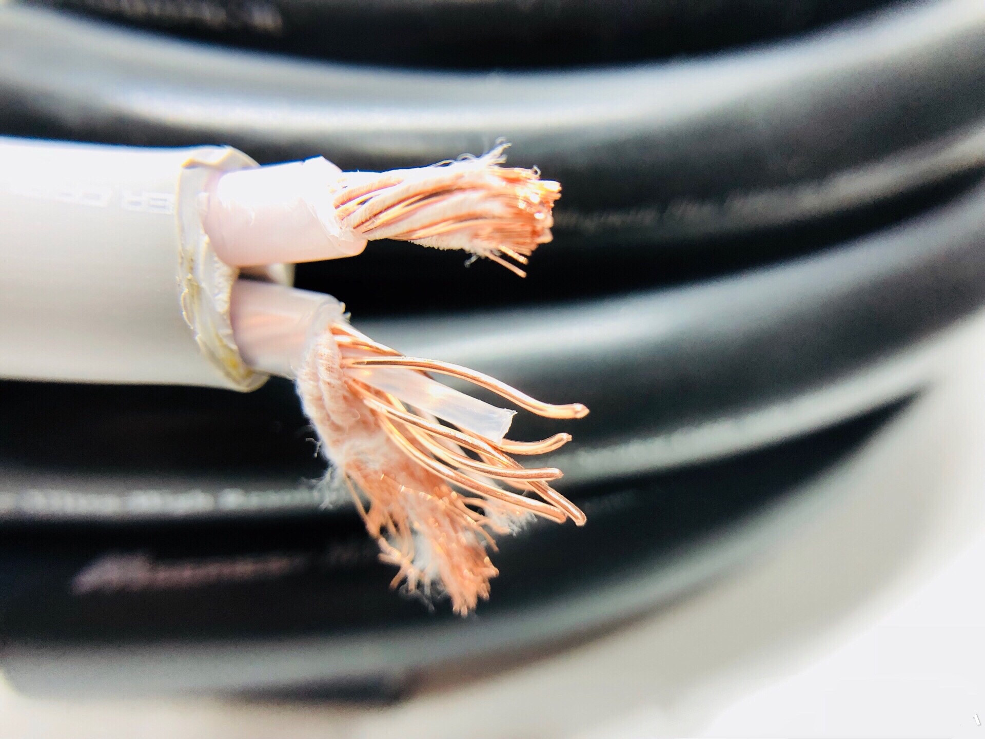 Monster Monster M2 2S single crystal copper fever speaker line HIFI main audio line fever-grade speaker line