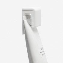 Toothpaste shelf-free wall-mounted extruded toothpaste toilet toilet toothbrush on wall