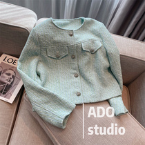 Small fragrant wind name Yuanyuan jacket female spring and autumn long sleeves thick flower easy single row of buckle green round collar short opening blouse blouse