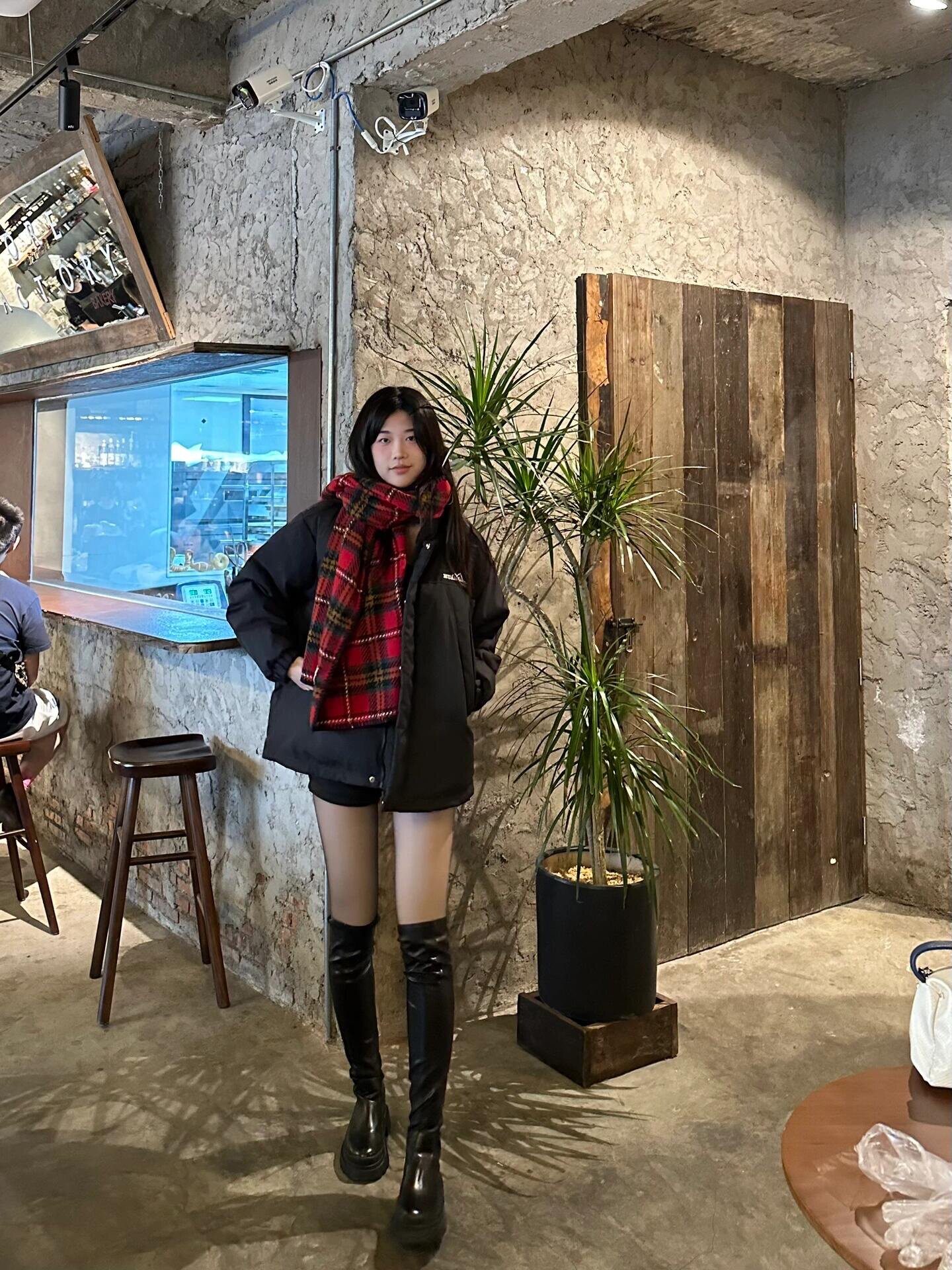 小野和子冬季黑丝光腿神器 加绒双层设计保暖不臃肿 替换装方便实用