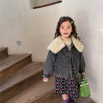 Childrens denim jacket cotton jacket 21 Winter Korean version male and female child baby lamb wool over collar warm and short blouses foreign air