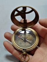 Old copper compass antiques antiques antiques Miscellaneous old goods old objects