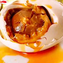Beihai salted eggs sea duck eggs authentic oil cooked salted eggs fresh Guangxi mangroves whole box of Aral Sea natural duck eggs