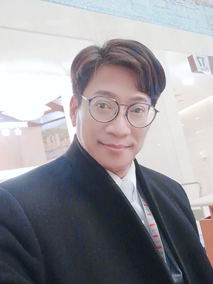 毛戈平粉底膏好用吗，毛戈平粉底膏和气垫哪个好