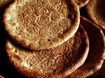 Sesame big grilled naan 250g * 5 vacuum Xinjiang gourmet pastry dry food snack breakfast snack cake cake