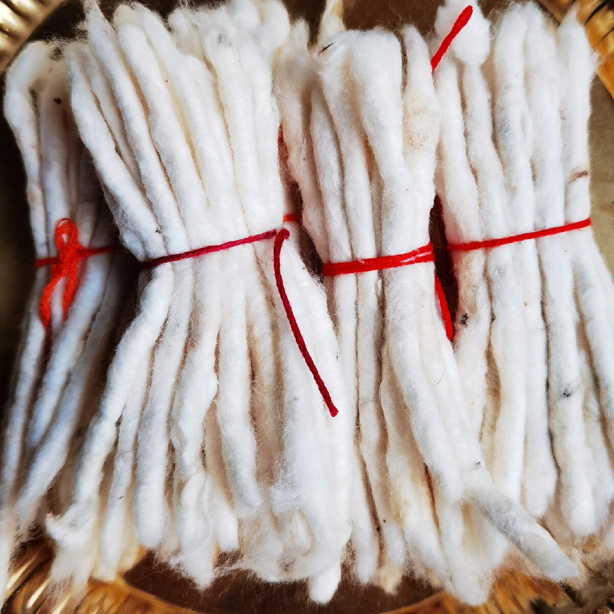 The handmade pure cotton wick is very good to use