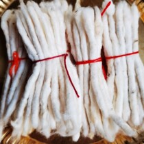 The handmade pure cotton wick is very good to use