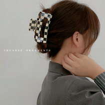 Kawano black and white grid retro grab clip female senior French temperament hairclip back of the head Net red clip headdress shark clip