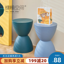 Nordic low stool Shoe stool Creative makeup stool thickened household plastic bench Living room chair Kindergarten plastic chair