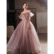 One-shoulder evening dress womens 2022 new banquet high-end light luxury niche pink long art test skirt high-quality texture