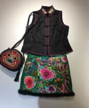  Cloud decoration totem original design female skirt ethnic style hand-embroidered peony silk satin bag hip thin short skirt skirt