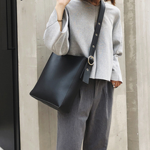 Hong Kong Chao brand European and American bucket bag women bag 2021 New Joker large capacity mother bag simple shoulder shoulder bag