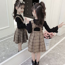 Girls Spring and Autumn Set Autumn Dress Children Korean version of woolen vest skirt foreign air base shirt female strap skirt two-piece set