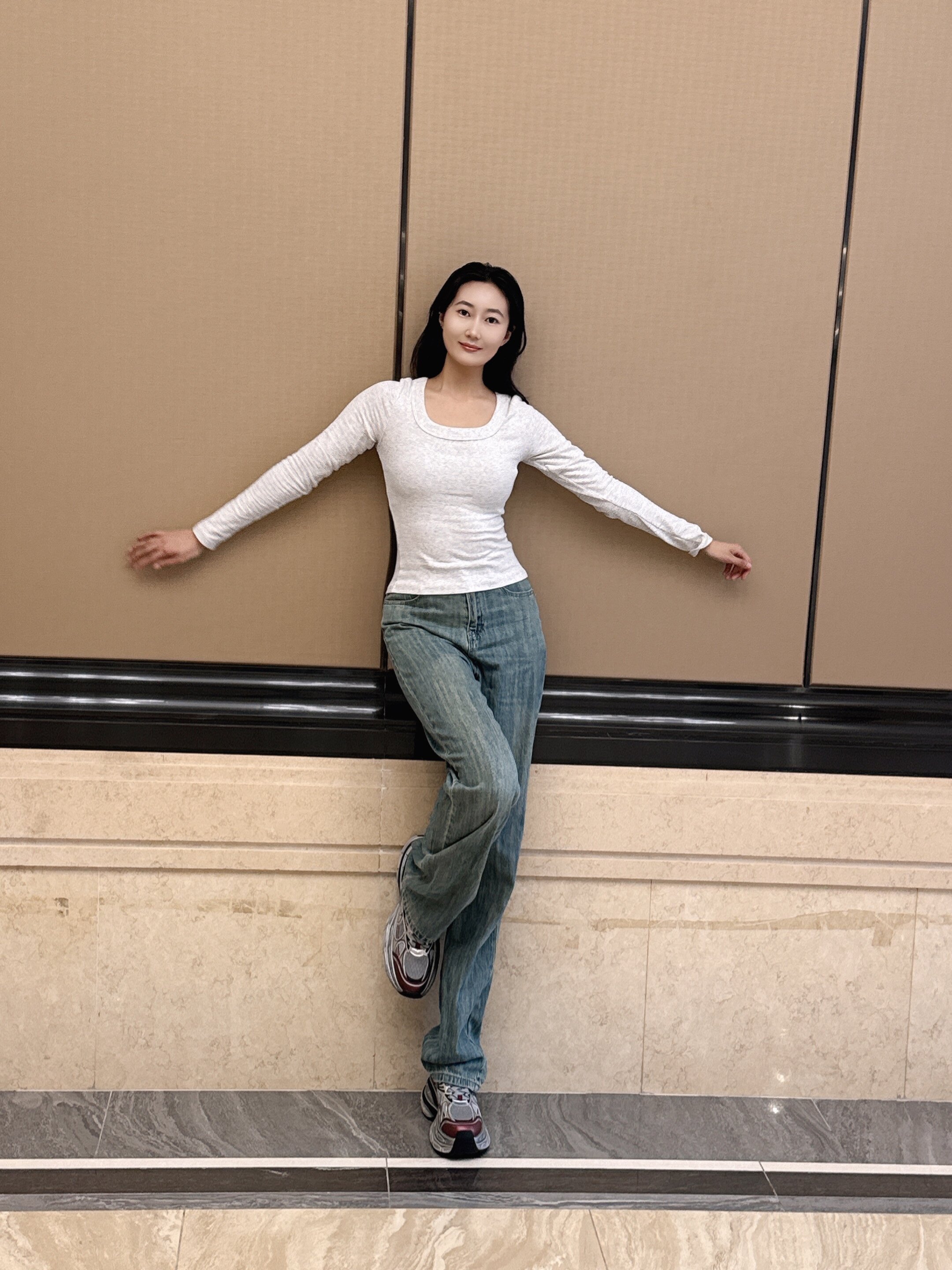 迪丽热巴同款骆驼银月老爹鞋 厚底增高拉长比例 银色系未来感十足