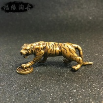Antique solid pure copper little tiger ornaments tea art tea pet lucky treasure brass tiger zodiac Tiger desktop furnishings