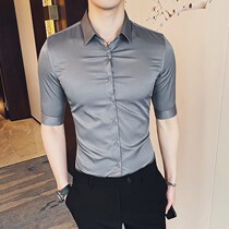 2020 Summer new solid color slim sleeve shirt mens Half sleeve shirt Tide mens thin non-iron shirt