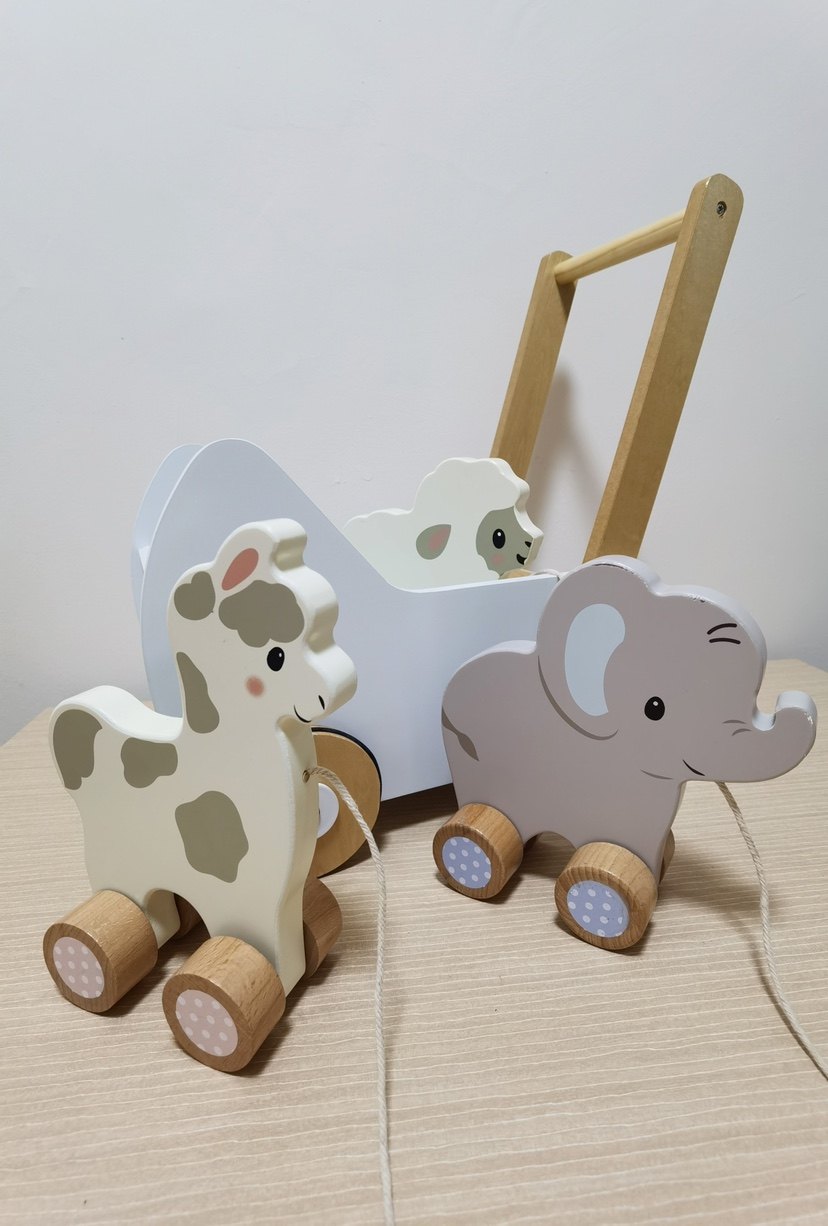 Exit Solid Wood Nordic Foreign Trade Raw Single Tail Goods Beech Wood Big Numbers Pull Wire Animal Pull Caravan Wooden Puzzle Toy