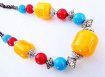 Outdoor tourism Yunnan ethnic style women Long Beach color necklace Tibetan jewelry Miao decorative necklace