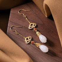 Original design sterling silver gold-plated Hetian Jade Magnolia Joker personality design high-grade ladies earrings earrings earrings earrings
