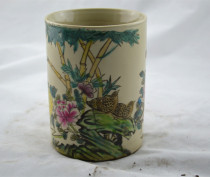 Jingdezhen antique ceramics Tongzhi period pure handmade pastel flower and bird pattern pen container antique antique collection