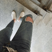 Counter net red with the same high-waisted retro ripped jeans female summer Korean version of thin tight nine-point small pants