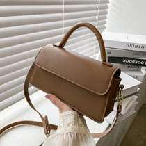 Singapore Light Extravagant Girl Bag Korean version genuine leather slim band Oblique Satchel Fashion Hand Small Square Bag Advanced Sensual Net Red Girl Bag