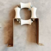 Elevator compensation chain guide device Sanyo elevator guide device 55x88