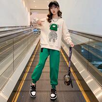 Girls Spring Clothes 2022 new Yang Gas Childrens Network red fashion clothes big childhood spring and autumn sports two sets