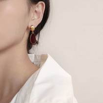 MS red earrings retro harbor style Joker Korean earrings female senior sense Net Red simple ancient style ear ornaments