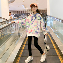 Girl Zdyeing sweatshirt 2022 new spring and autumn Yangqi Childrens girls in the middle of the spring with a long-and-hat-in-the-hat blouse