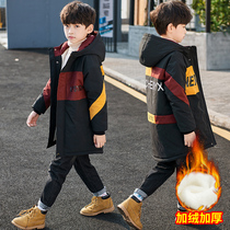 Boy autumn and winter plus velvet coat 2021 new boy foreign style thick winter clothing childrens windbreaker cotton coat 10-year-old tide