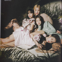 Spot (Black Pink4P inner page) Apparel and beauty Vogue Me Magazine 2020 4 Monthly cover Li now