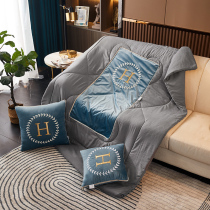Summer pillow quilt dual-use thickened car-mounted office nap pillow Pillow folding air conditioning blanket Two-in-one
