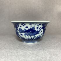 Jingdezhen Shichengtang hand-painted blue and white underglaze fish algae pattern Master Cup Single Cup hand Cup hand Cup