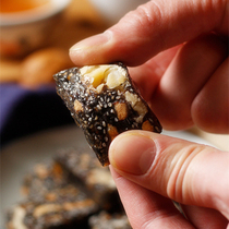 Walnut kernel pure black sesame crisp sugar nutrition pastry hand-cut cake traditional old-fashioned snack specialty fresh ready-made