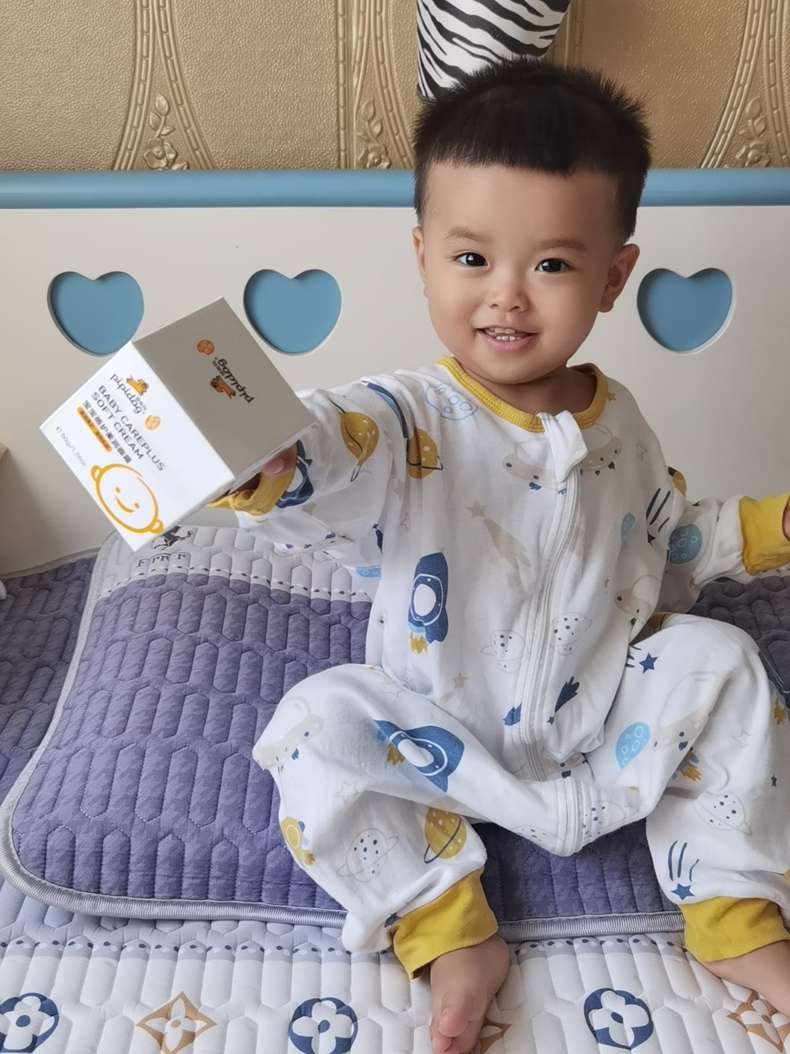 内幕爆料PIPIGOU皮皮狗羊绒？润肤乳怎么样呢？质量如何？老鸟吐槽评测