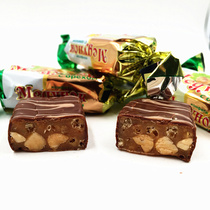 Russia imported chocolate sandwich Whole hazelnut candy Chocolate candy Hazelnut candy Happy candy 250g