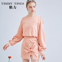 (Mall same section) Sugar spring new open-shoulder sweatshirt half-body dress Two sets of butterfly knot fashion suit women