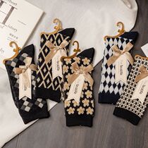 3 pairs of autumn and winter new double-needle double-way black and white trend simple fashion stockings cotton socks piled socks women