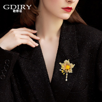 Golden Flowers Brooch Woman 2021 New Tide Chest Flower Extravagant dont pin suit The suit coat high-end and refined accessories