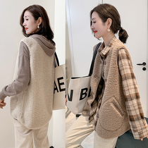 European station 2021 spring and autumn new European goods wear wild waistcoat horse clip armor tide lamb plush vest woman