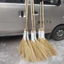 Wenzhou grass sweeps the large sanitation workers sweep bamboo grass to sweep the bamboo rod broom