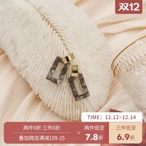 Retro Hong Kong flavor Net red senior sense commuter earrings 2021 New Tide sterling silver earrings female earrings