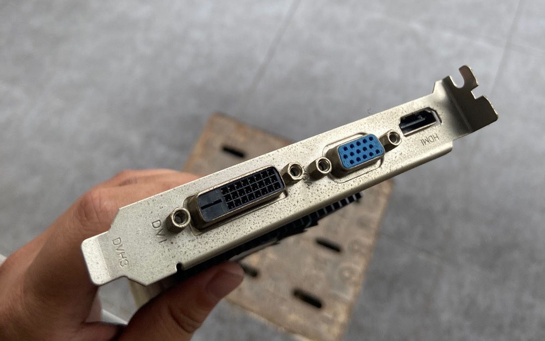 New Seven Rainbow's 610710 graphics card bar graphics card bezel DVH3