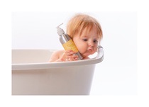 Easy to use to cry Norwegian Lykkelig som liten baby bath oil 150ml baby pregnant women Adult