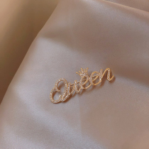 Letter brooch Womens high-end light luxury suit ins niche tide wild atmosphere anti-go light buckle neckline pin accessories