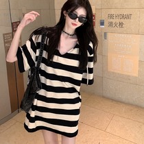 V-collar cap striped short sleeve T-shirt female spring and summer pure hot sister wind underwear disappeared long loose coat